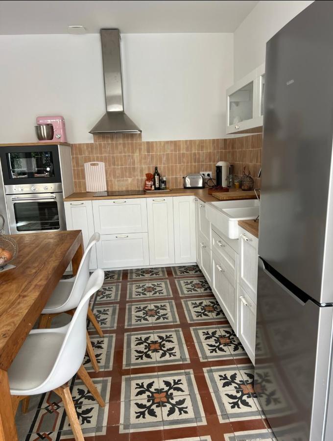 Casa Andrea Appartement Tout A Pied Avec Grand Jardin Санари-сюр-Мер Екстериор снимка