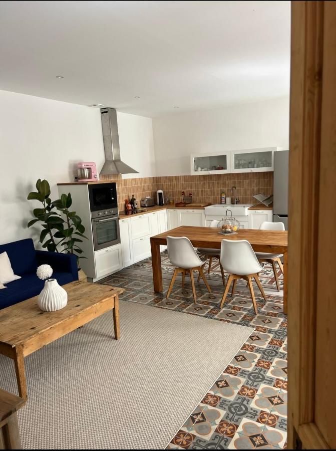 Casa Andrea Appartement Tout A Pied Avec Grand Jardin Санари-сюр-Мер Екстериор снимка