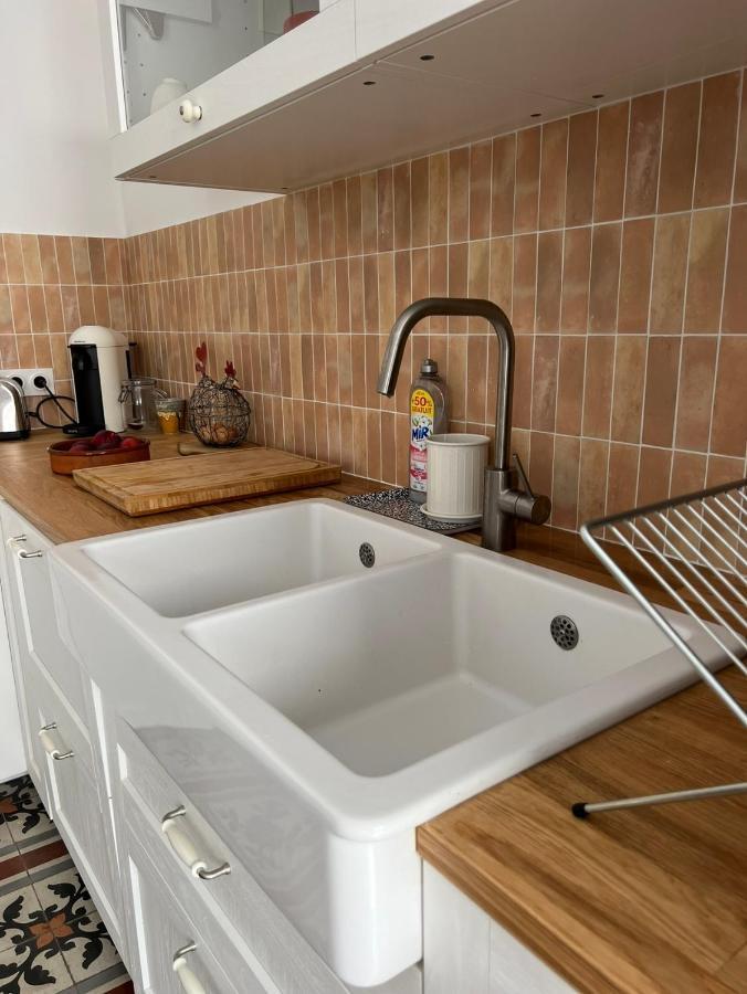 Casa Andrea Appartement Tout A Pied Avec Grand Jardin Санари-сюр-Мер Екстериор снимка